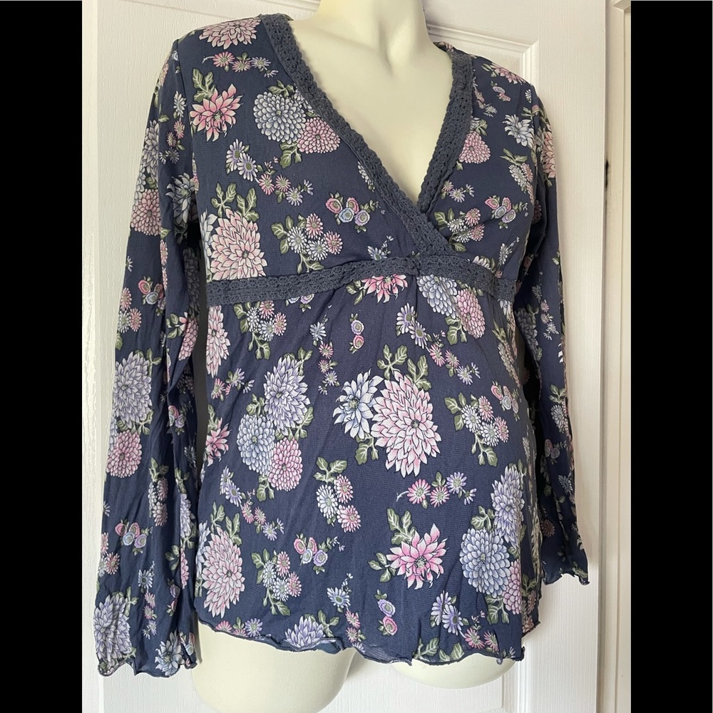 Floral Old navy maternity top m